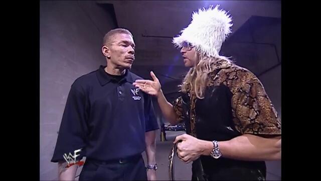 Christian backstage (Raw 24.09.2001)