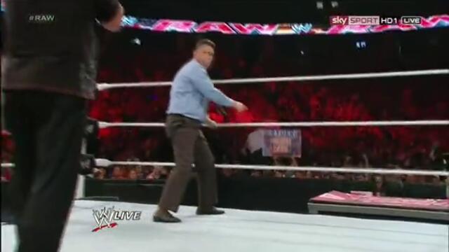 Wwe Raw 09.07.12 Jerry the King Lawler vs Michael cole