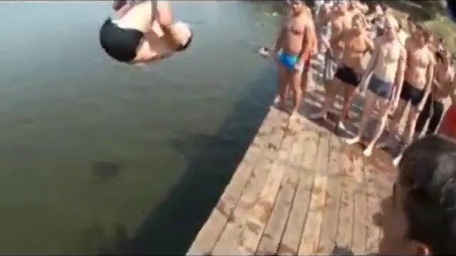 Луди скокове във вода