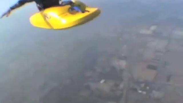 Въздушен Кану Каяк - Гребане във Въздуха Skyaking Skydiving With A Kayak!