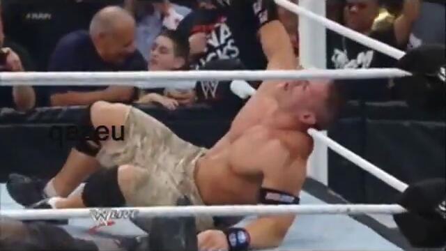 Jeff Hardy se zavurna v WWE John Cena c/y Mark Henry 2012