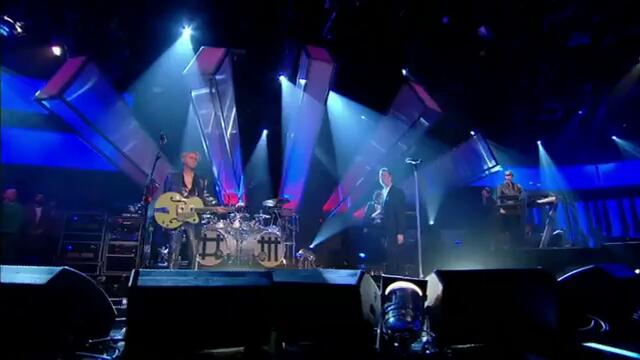 Depeche Mode - Walking In My Shoes (Live at Jools Holland 2009)
