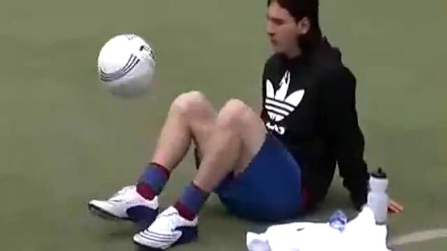 Messi - Freestyle at Barca training