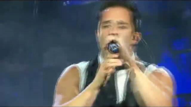Skillet - Comatose &amp; Whispers In The Dark ( Part 2 ) LIVE
