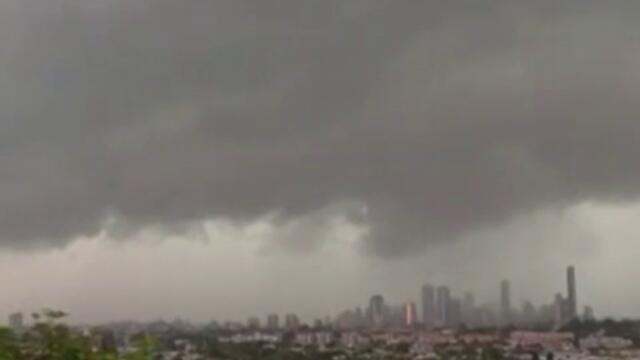 Гръмотевична буря разтърси австралийския град Брисбейн - 18.11.2012 г.