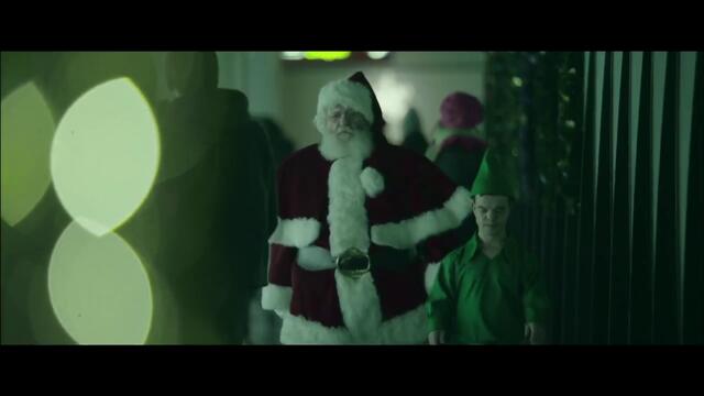 Дядо Коледа откачи по този Dubstep! Skrillex - Ruffneck (Official HD Video)