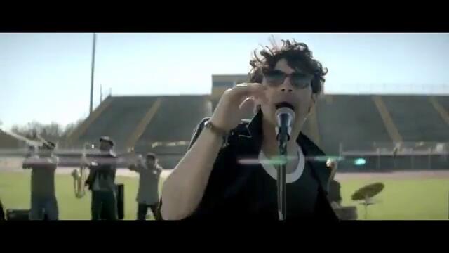 Ново 2о13/ Jonas Brothers-Pom Poms Official Music Video