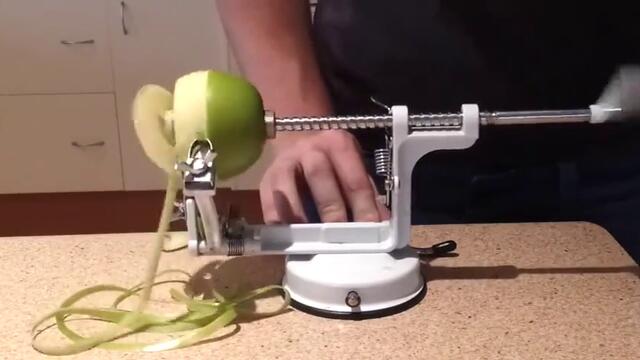 уред за белене и рязане на ябълки