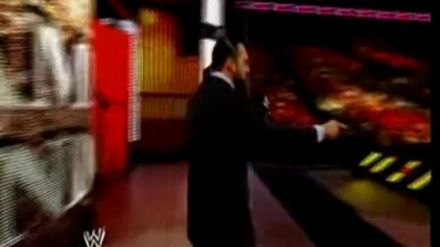 Damien Sandow проклиня Cody Rhodes задето хвърли куфарчето му в океана - Wwe Raw 29713 vs