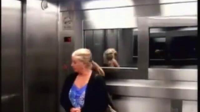 Скрита Камера на Ужасите ! Дух на Мъртво момиче във асансьора !