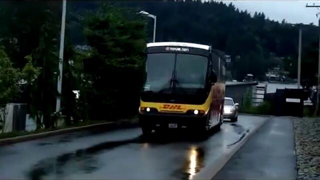 Българи се качват в автобуса на Юнайтед