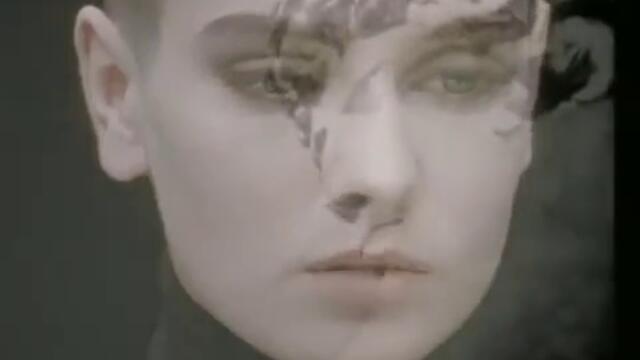 Sinéad O'Connor - Nothing Compares 2U
