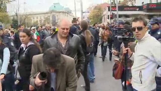 Протести блокират кръстовища в София