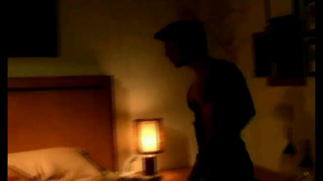 Enrique Iglesias Don't Turn Off The Lights (HD)