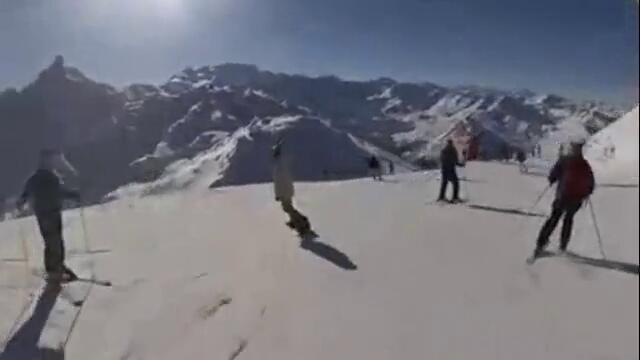 Кадри от камерата на Шумахер -BBC News - Michael Schumacher ski accident helmet camera