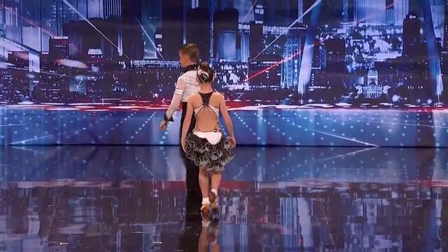 МАЛКИ СЛАДУРИ! Ruby and Jonas, Americas Got Talent Audition 2013
