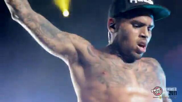 Chris Brown - Look At Me Now ft. Busta Rhymes [Live]