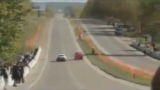 ‪Москвич се гаври с Toyota Supra