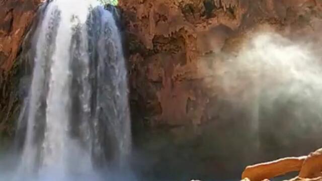Уникалният  водопад Havasupai Indian Waterfall