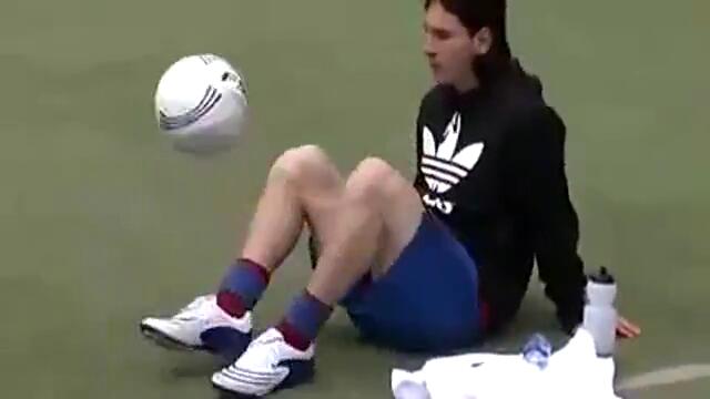 Messi - Freestyle at Barca training - 07.06.2011