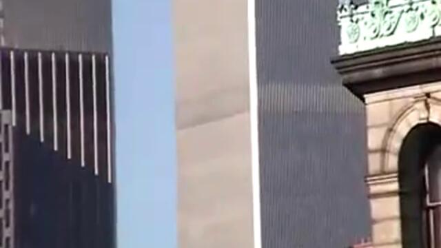 11 септември - втори самолет се удря в кулата близнак