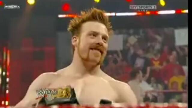 Wwe - John Cena чупи маса със Sheamus