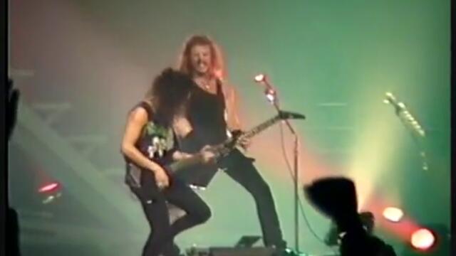 Metallica  -  Guitar Duel  James vs Kirk