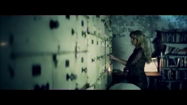 Britney Spears - Criminal (Official Music Video)