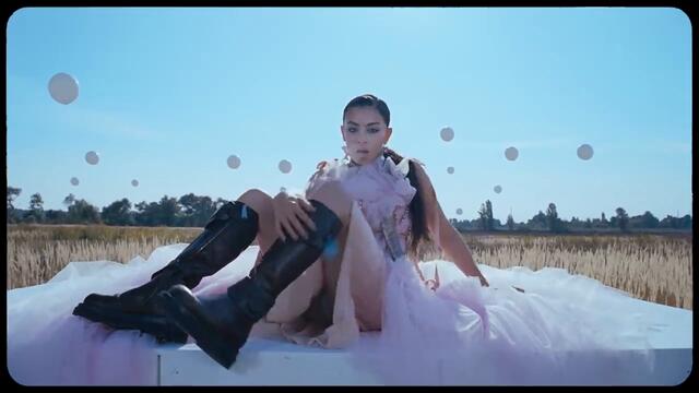 Charli XCX - White Mercedes [Official Video]