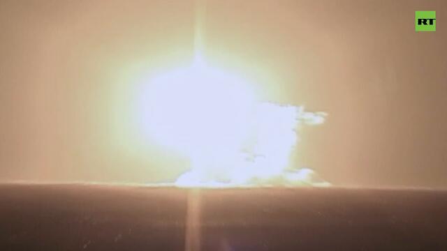 Руска подводница изстреля страховитата ракета „Булава“ (ВИДЕО) - 【Новини от света】•