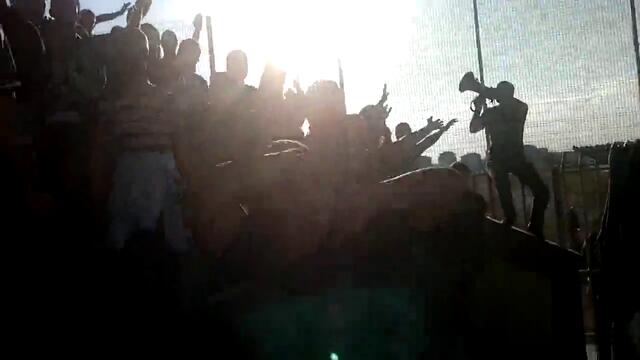 CФеновете на Нефтохимик в Поморие (02.10.2011г.) (1)