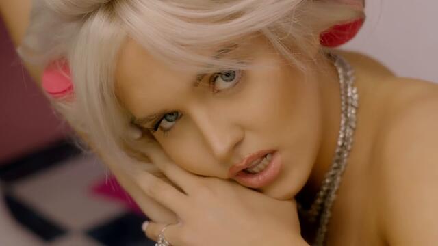 Macy Kate - Cry For Help (Official Music Video)