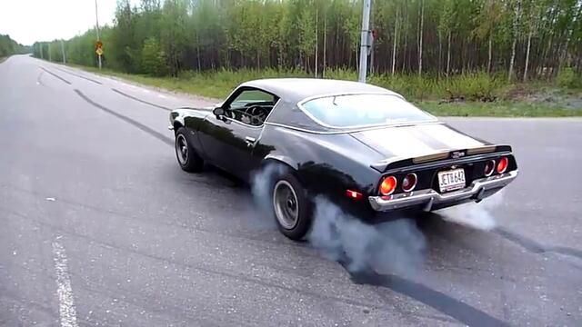 Chevrolet Camaro, second gear burnout.