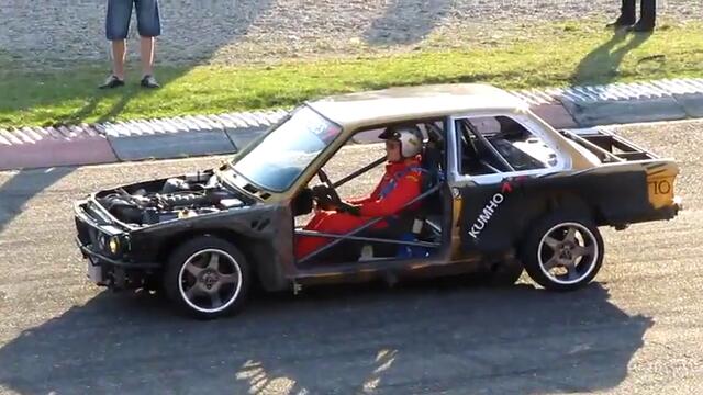 BMW E30 drift show