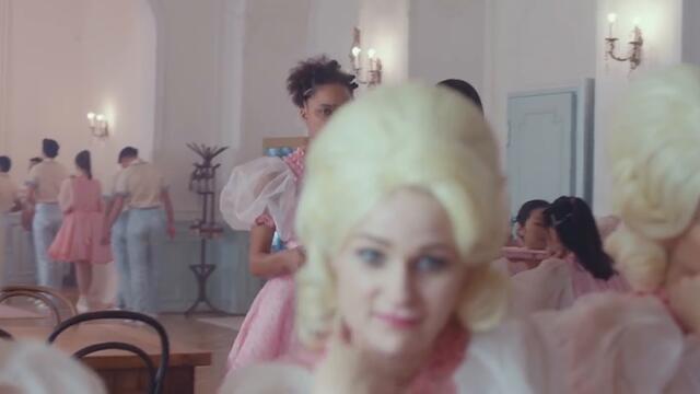 Melanie Martinez - Lunchbox Friends [Official Music Video]