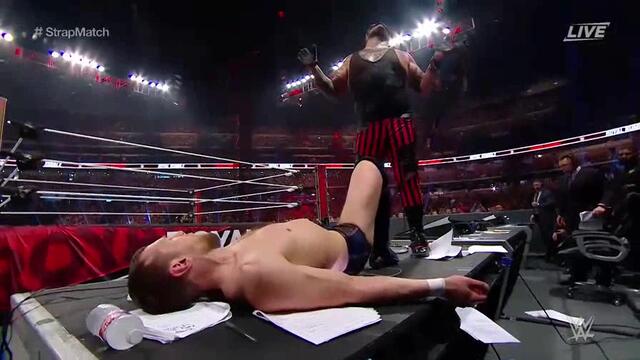 WWE: "Сатаната" Брей Уаят срещу Даниъл Брайън (Мач с колан), част 2