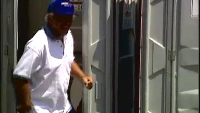 Head in the toilet prank - Just For Laughs