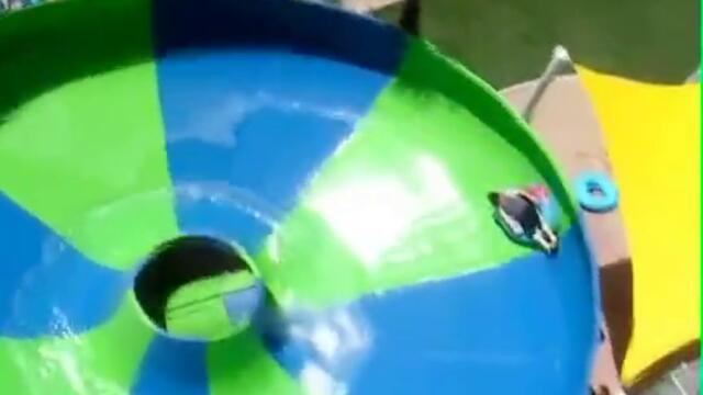 SuperBowl at Wet'n'Wild Phoenix Waterpark