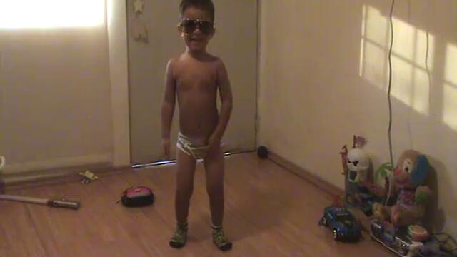 Дани танцува I'm Sexy and I Know it