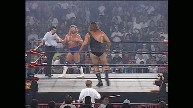 WCW: Гиганта срещу "Дърваря" Джим Дъган (Тед Дибиаси дебютира), Нитро (1996)