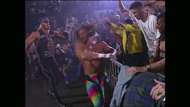 WCW: nWo държи Мис Елизабет, Ренди Савидж опитва да я спаси, Нитро (1996)