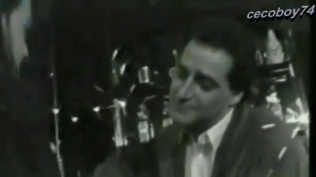 Βασίλης Καρράς - Κάτω Τα Χέρια Σου - долу ръцете ти