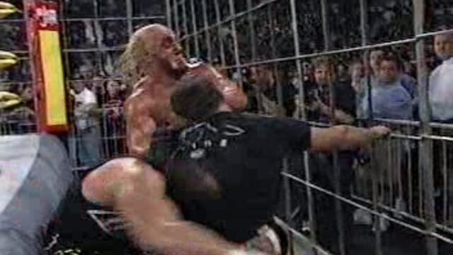 WCW: Фен се сби с Мачо Мен и Холивуд Хоган (1997)
