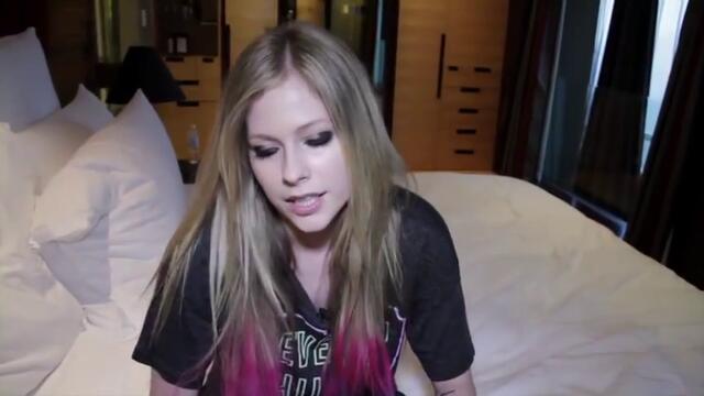 New! Avril Lavigne - Goodbye