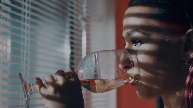 Holy Molly - Alcohol (Official Video)