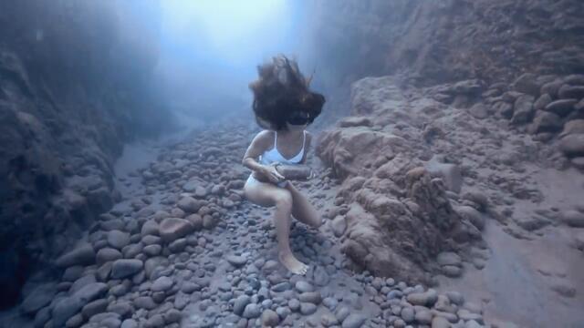 Дишай..не дишай...плувай ...мини над дъното на океана!!! rock run over the ocean's floor
