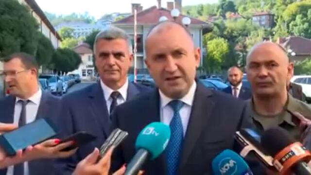 Да се пълнят чекмеджетата на хората, а не на управляващите