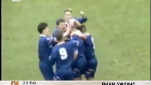 Вини Джоунс: Докато снимахме "Гепи", спечелих много добри пари на карти от Брад Пит