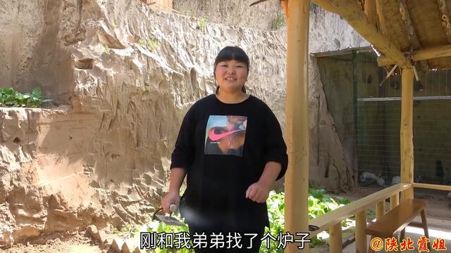 【陕北霞姐】快到中秋节，霞姐做陕北传统老“月饼”，果仁＋枣泥，猛香了！