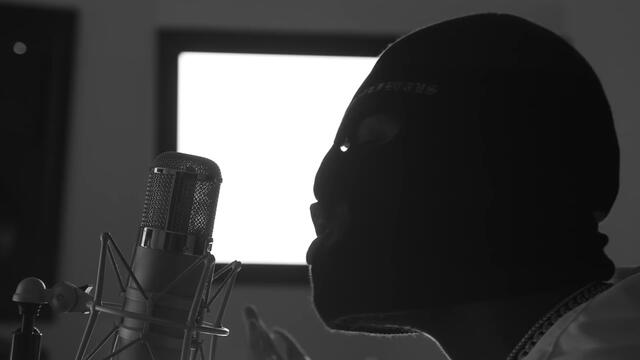 RMR - NOUVEAU RICHE (Live Session) | Vevo Ctrl.At.Home
